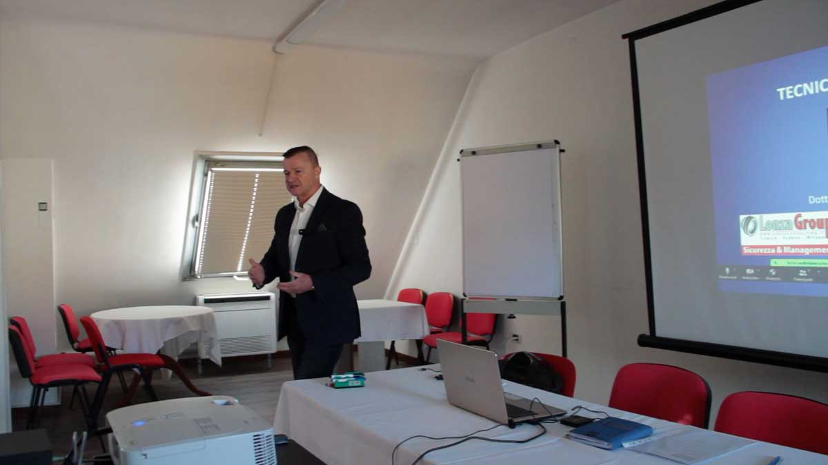 Alessandro Lonza durante un corso