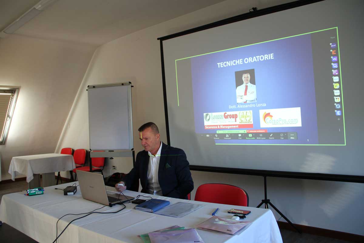 Alessandro Lonza durante un corso