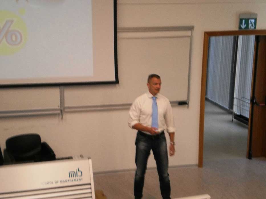 Alessandro Lonza durante un seminario